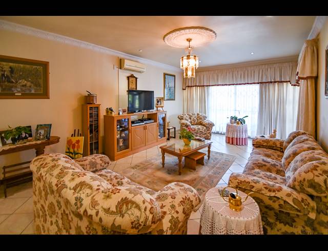 4 BEDROOM TOWNHOUSE FOR SALE IN WESTVILLE